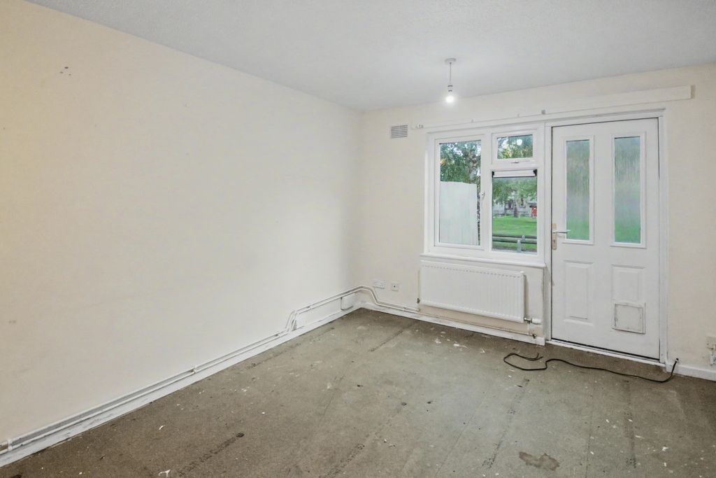 Property photo 3 of 13 9 Sheep Meadow Close, Norwich, Norfolk, Nr5 0Qq