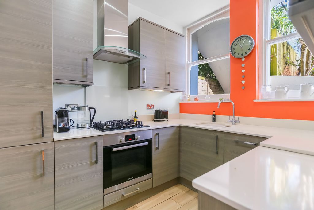 Property photo 3 of 22