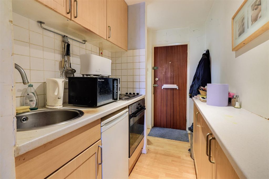 Property photo 2 of 9 Img (2).Jpg