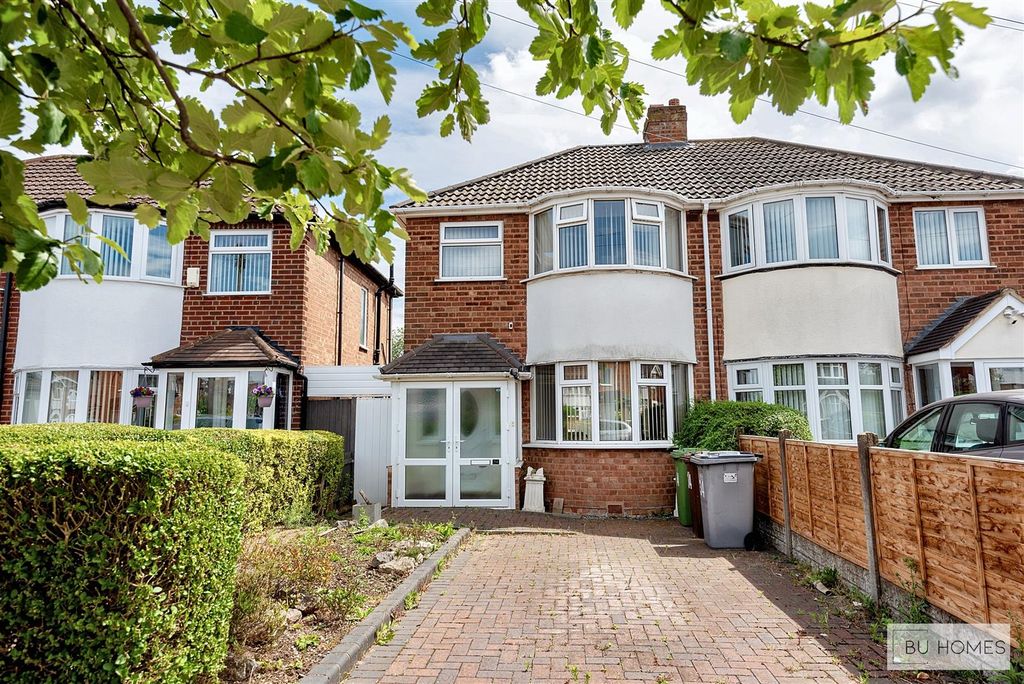 Property photo 2 of 11