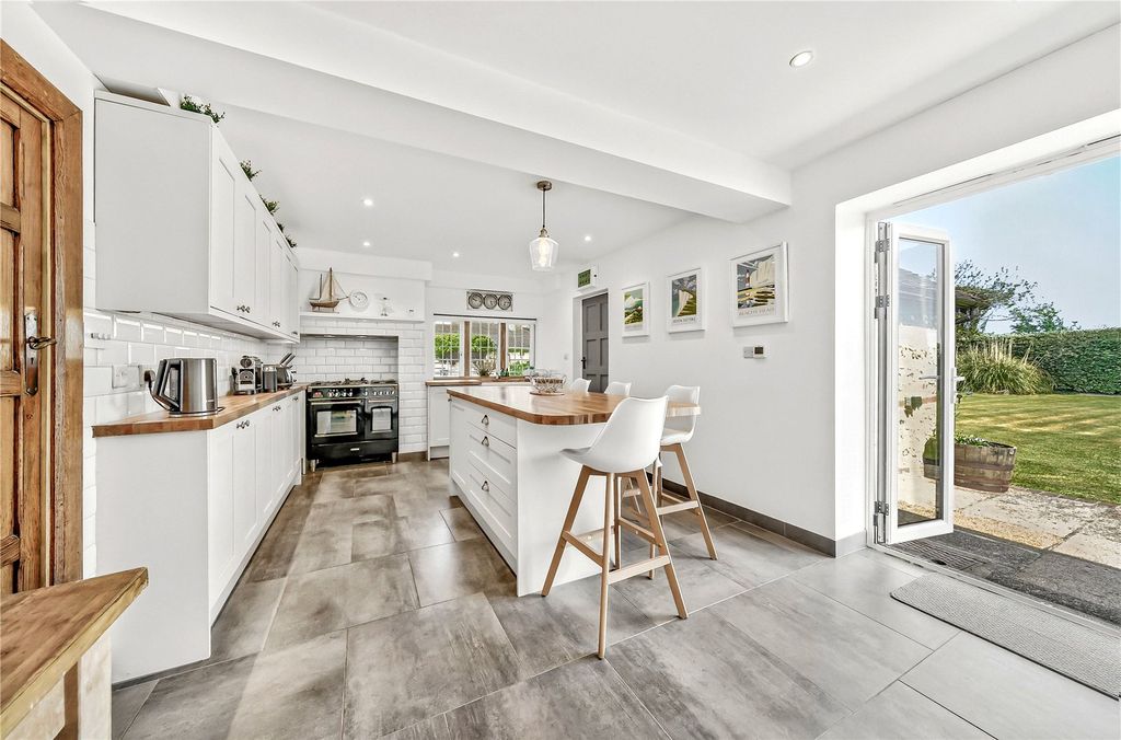 Property photo 3 of 48 Kitchen