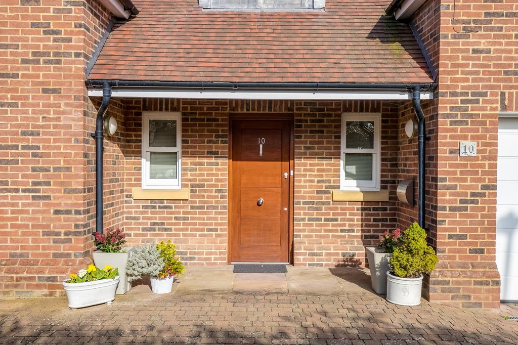 Property photo 3 of 22 Picture No. 14