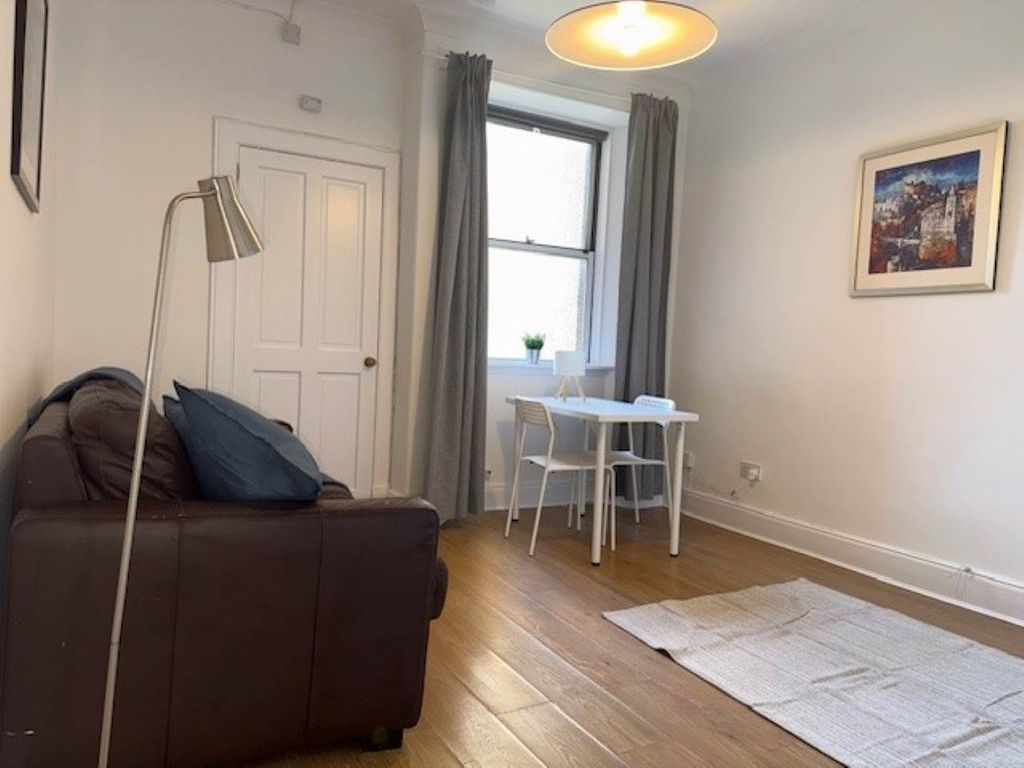 Property photo 1 of 6 Liv02