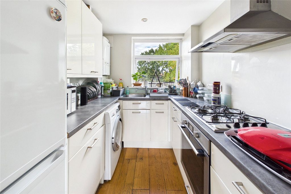 Property photo 3 of 10 Picture No. 06