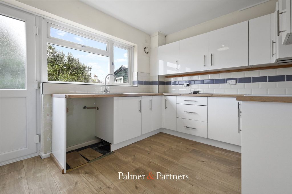 Property photo 2 of 11 Picture No. 01