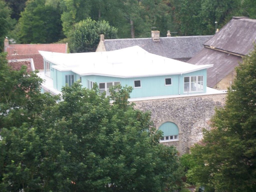 Property photo 1 of 4