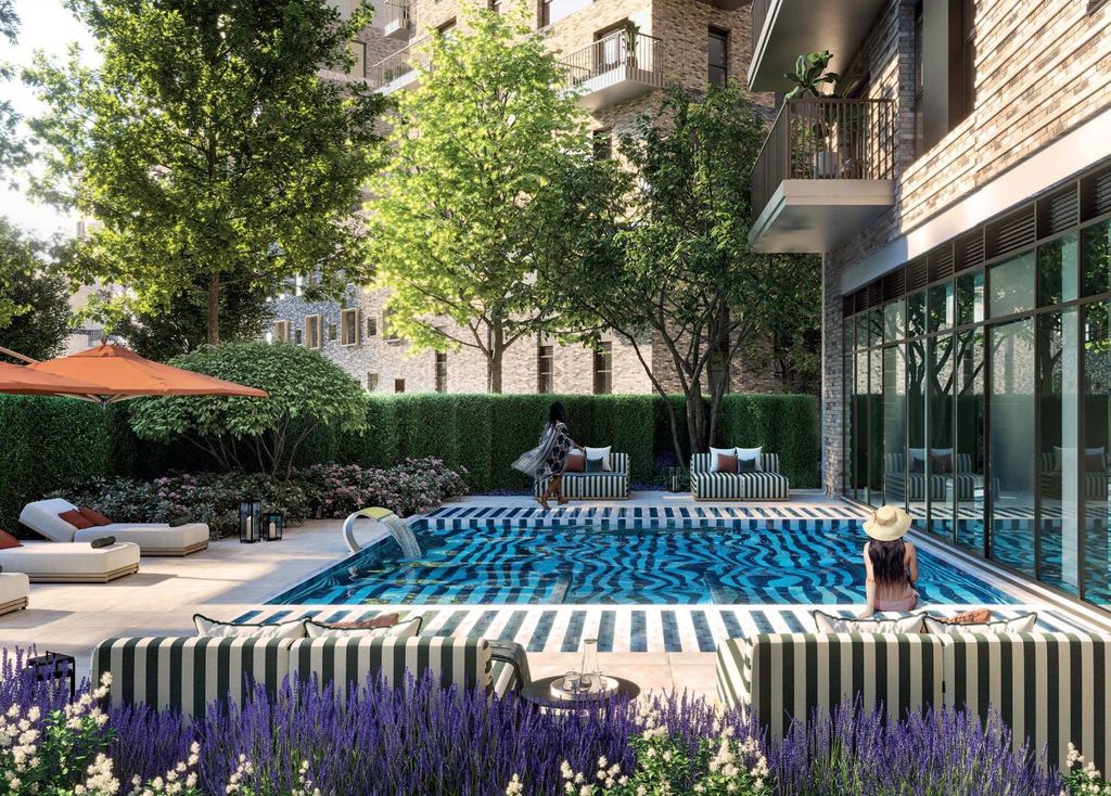 Property photo 2 of 22