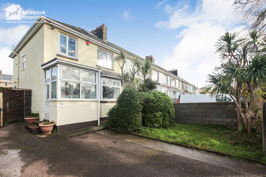 Property photo 1 of 19 Front View