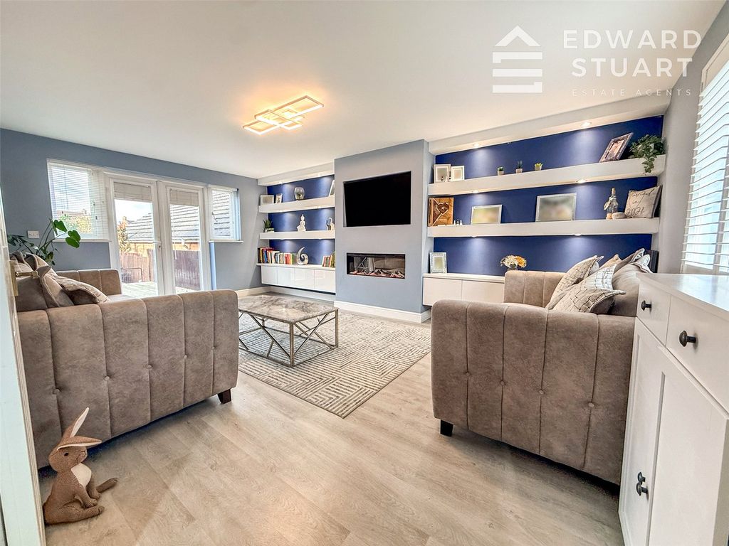 Property photo 3 of 19 Picture No. 03