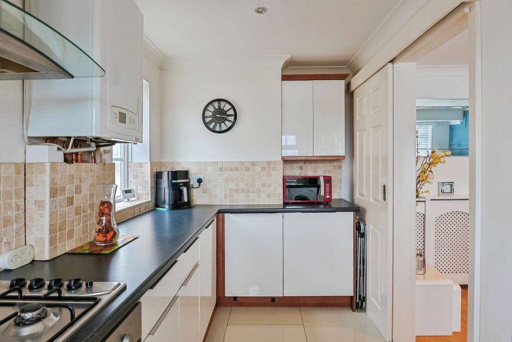 Property photo 3 of 20 Pbox-Img.Jpg