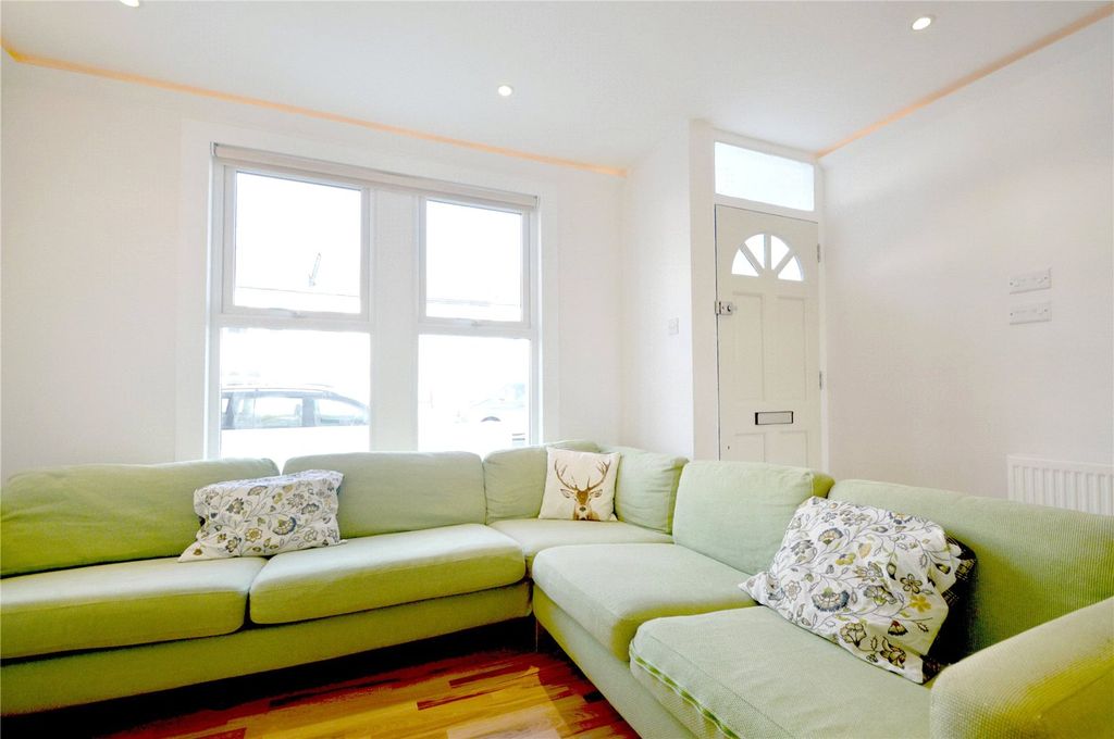 Property photo 2 of 14 Picture No. 12