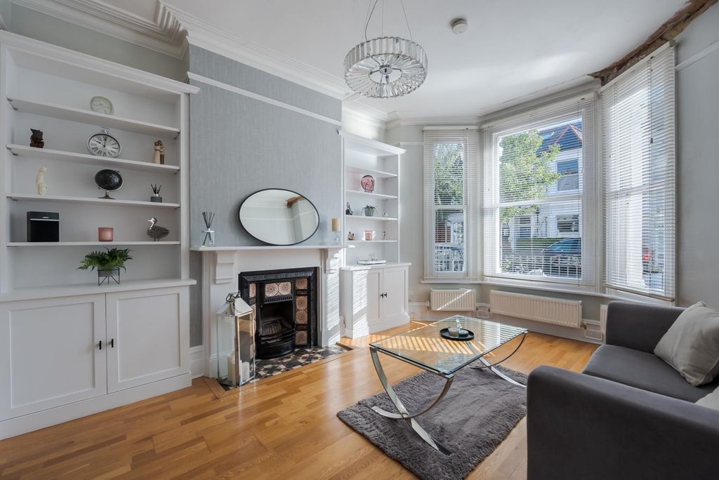 Property photo 1 of 9