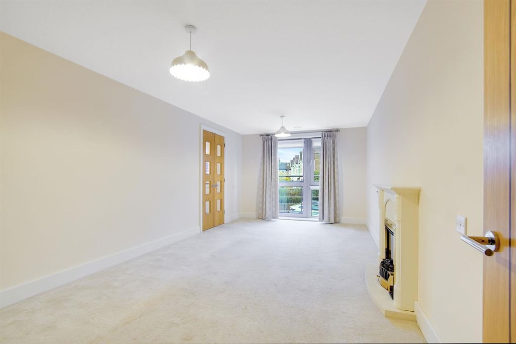 Property photo 1 of 15 05-2Eb1Dsc02534-Medium.Jpg