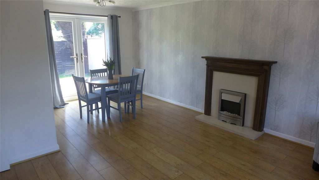 Property photo 2 of 9 Picture No. 22