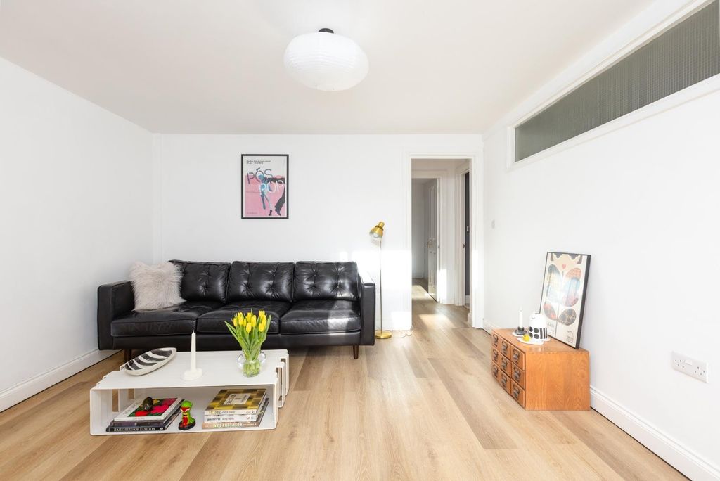 Property photo 1 of 26 Gff 10 Cooperage Lane, Bs3-.Jpg