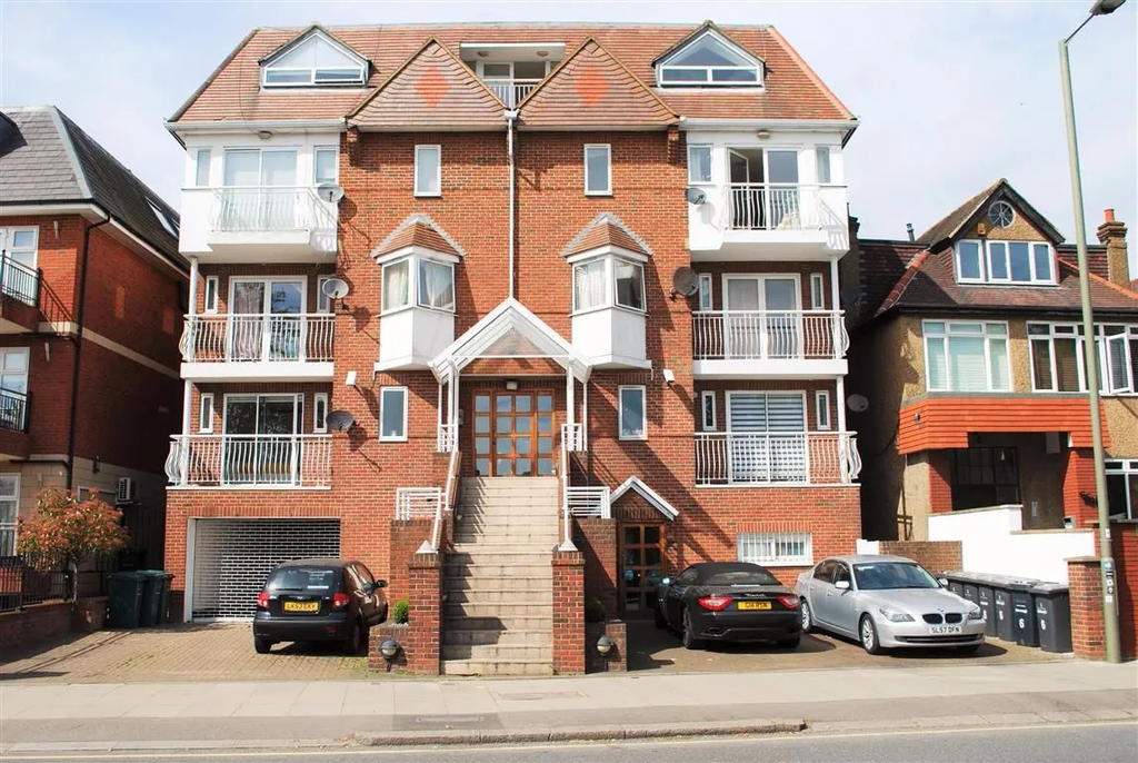 Property photo 1 of 8