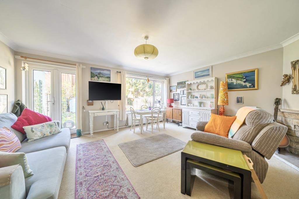 Property photo 2 of 22 Living Room