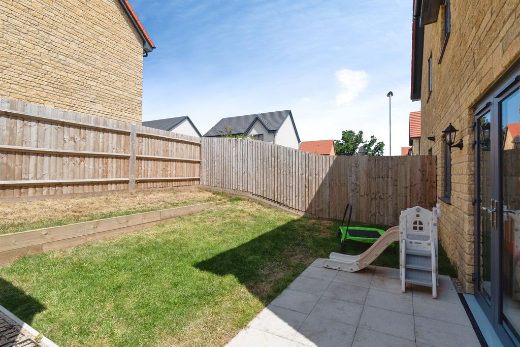 Property photo 3 of 15