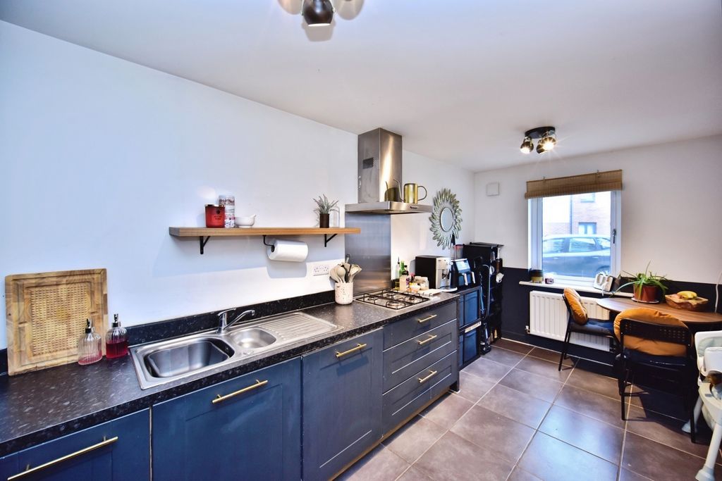 Property photo 3 of 20 Pbox-Img.Jpg