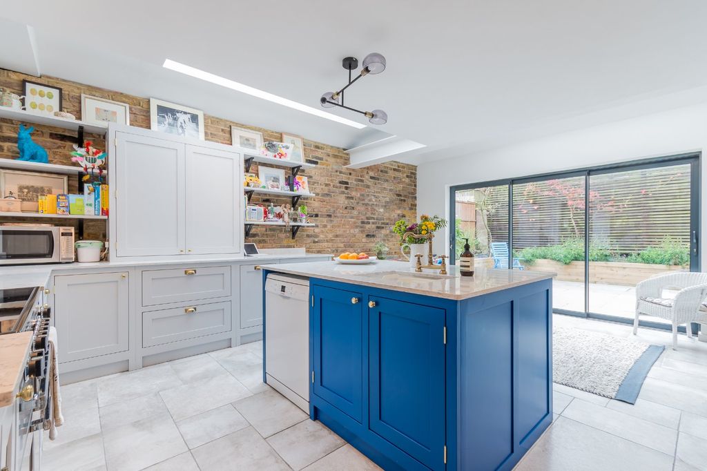 Property photo 2 of 15 Picture No. 31