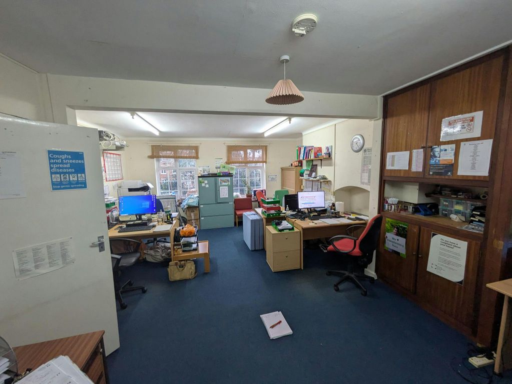 Property photo 2 of 6 1000020675.Jpg