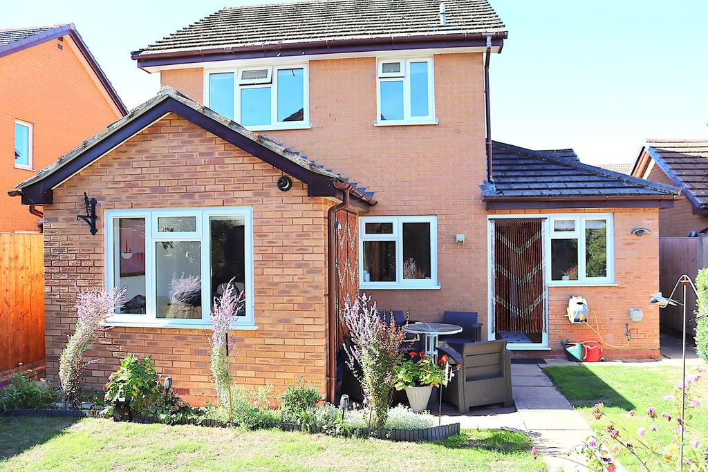 Property photo 2 of 22