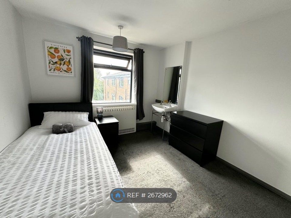 Property photo 3 of 5