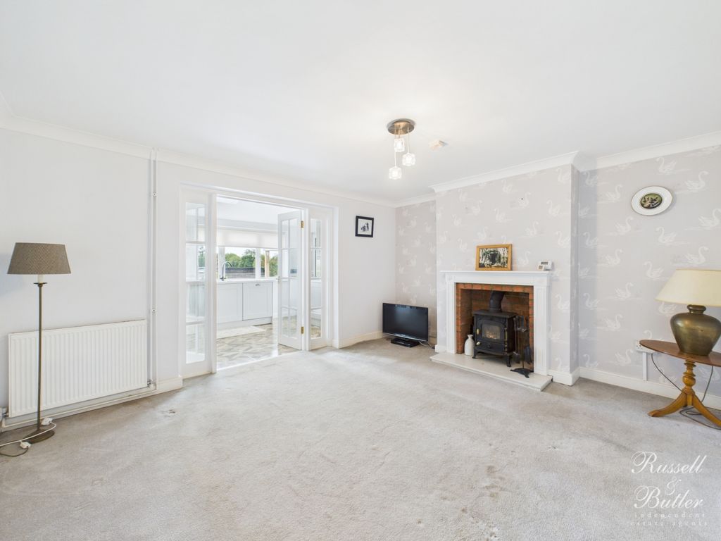 Property photo 3 of 18 Cam02127G0-Pr0305-Still003