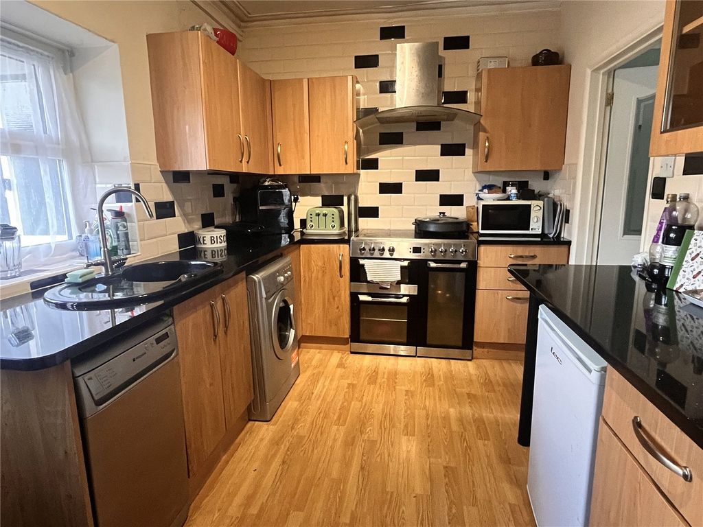 Property photo 2 of 15 Picture No. 03