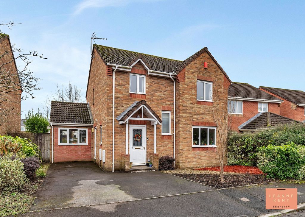 Property photo 1 of 42