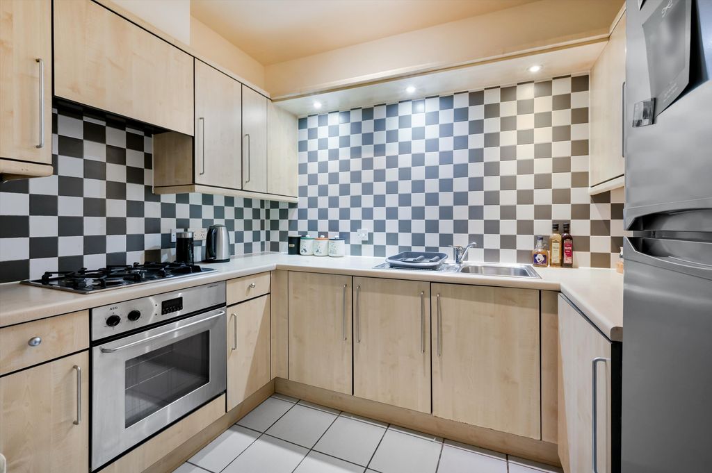 Property photo 2 of 14 Image