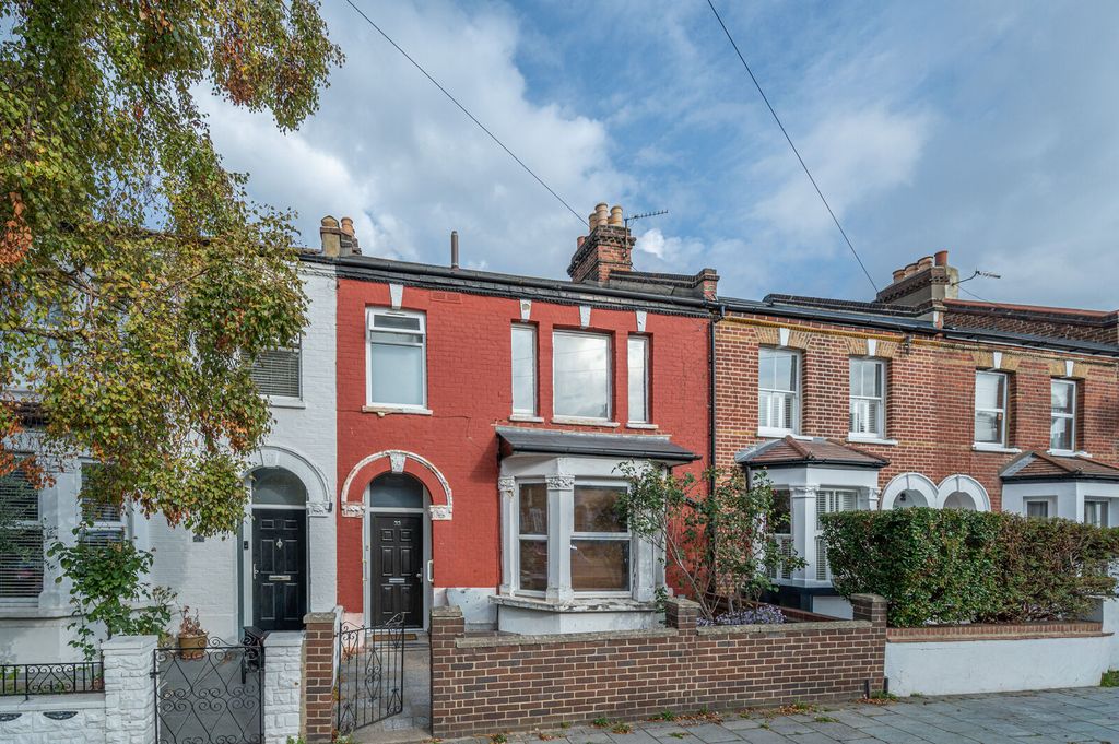 Property photo 1 of 18