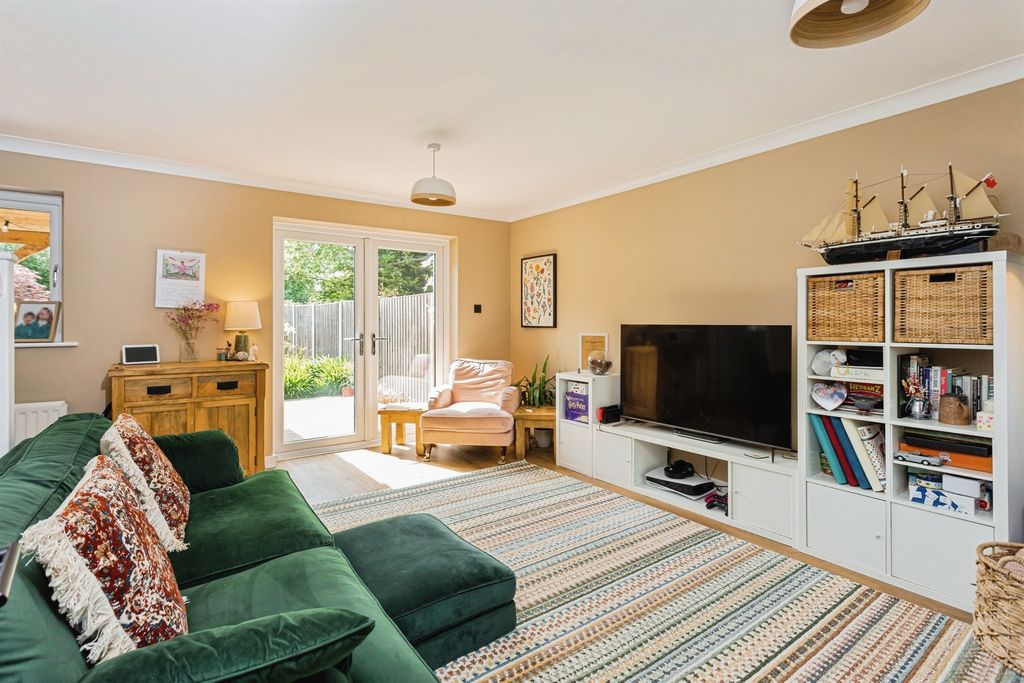 Property photo 2 of 19