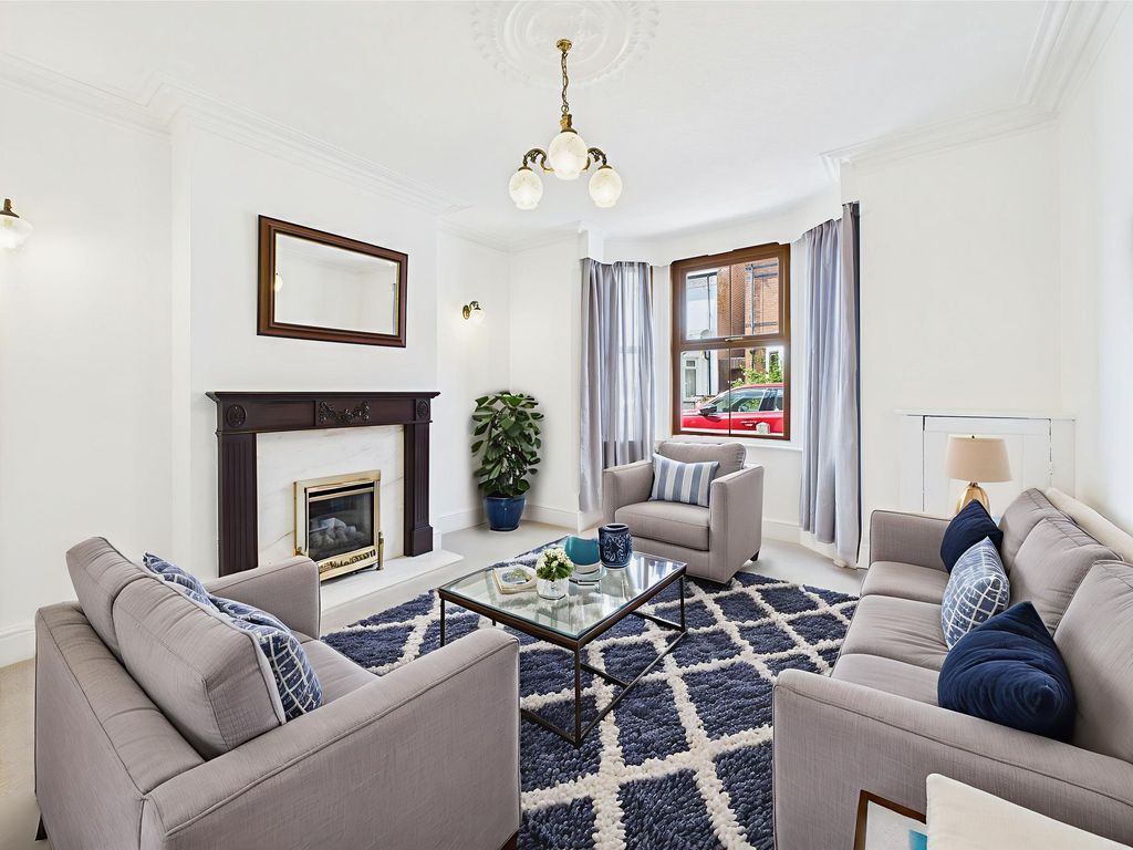 Property photo 2 of 19 Lounge (Virtually Furnished)