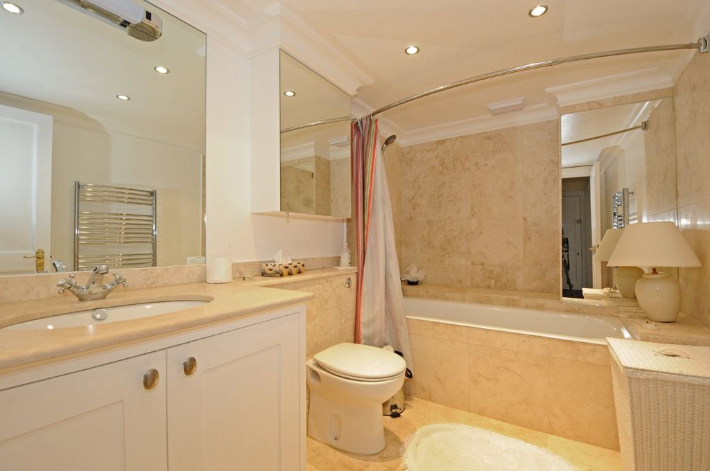 Property photo 3 of 5 Bathroom