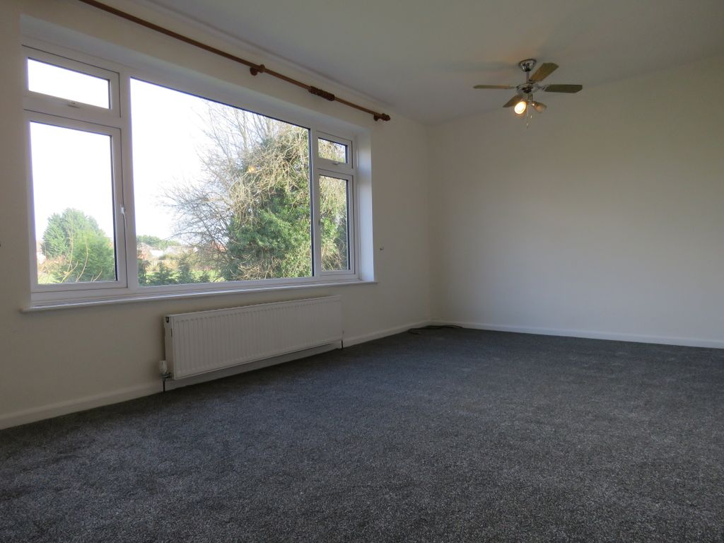 Property photo 2 of 14 Lounge