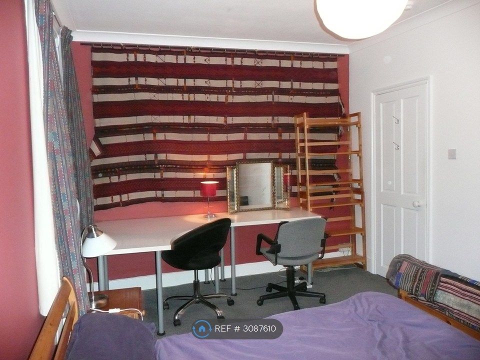 Property photo 3 of 8 Bedroom