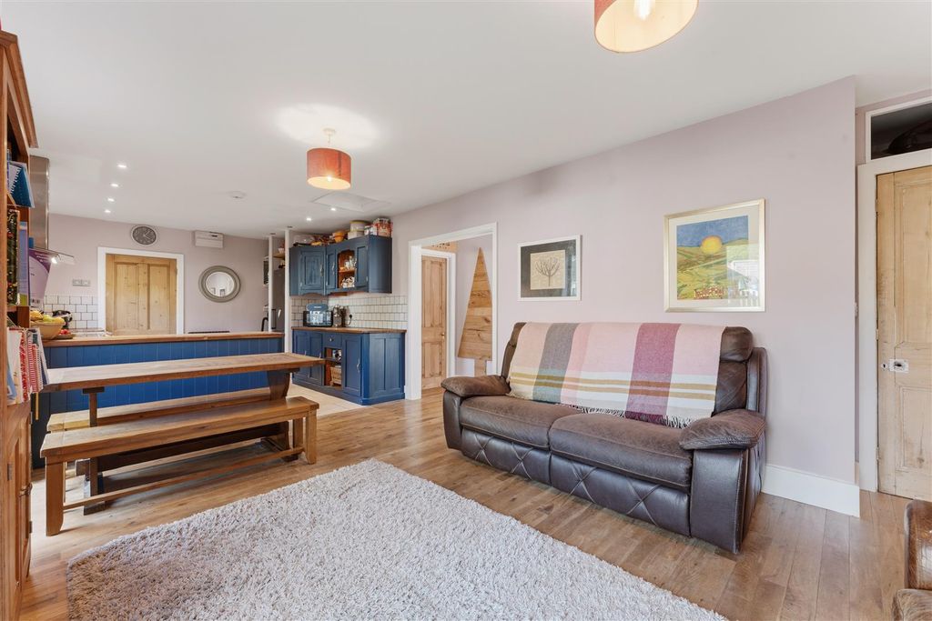 Additional image 6 of 3 bed detached bungalow for saleNN15, The Crescent, Kettering