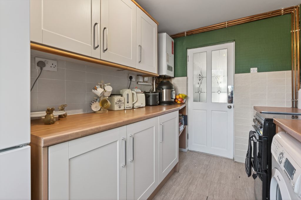 Additional image 11 of 2 bed flat for saleOxgangs Street, Edinburgh EH13