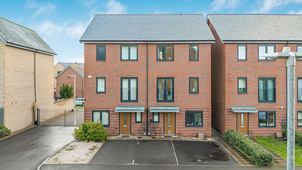 Property photo 1 of 21