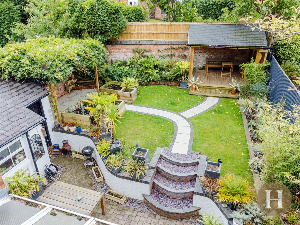 Property photo 3 of 49 Hadleigh Estate Agents-72.Jpg