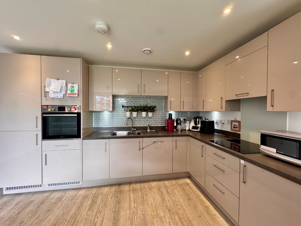 Property photo 3 of 15 5253885