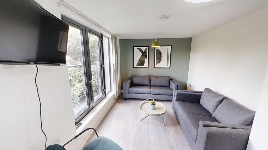 Property photo 3 of 20 Flat-1-Widcombe-Wharf-Bath-09162024_162657.Jpg