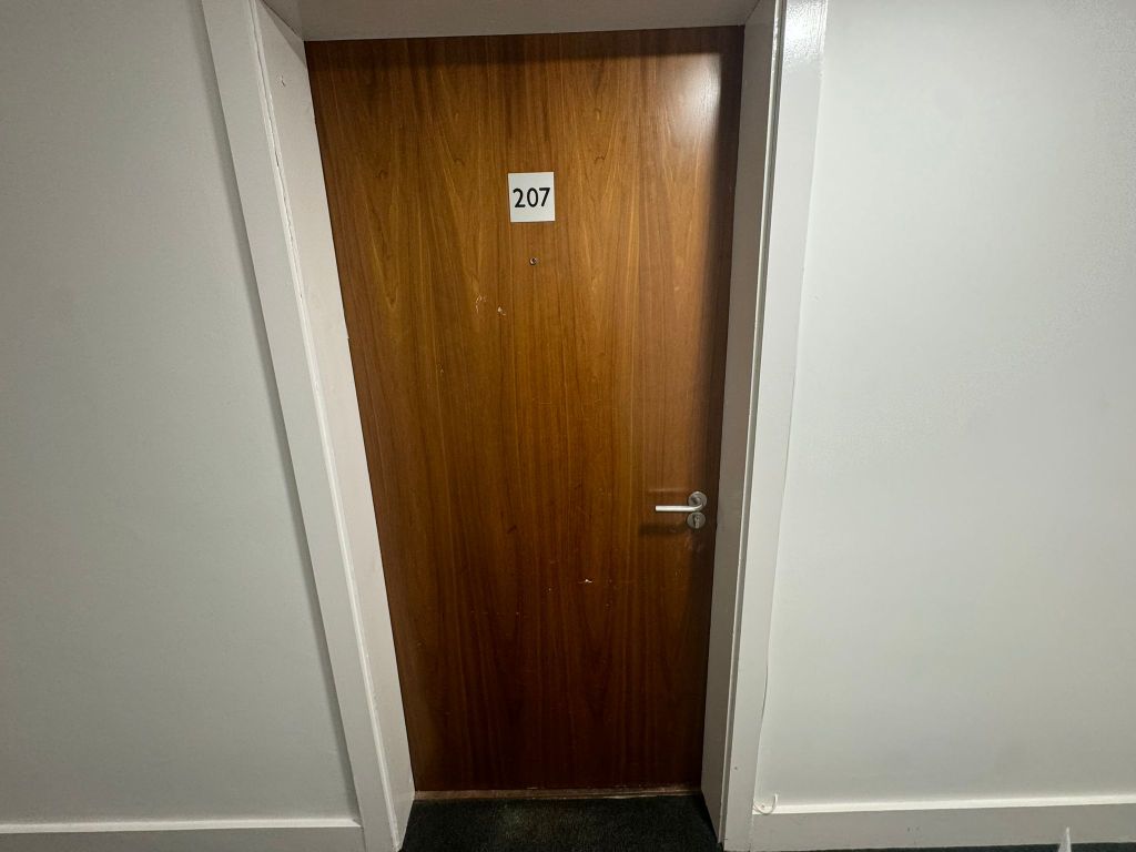Property photo 1 of 11 2 Bed Room Apartment In City Of Leicester
