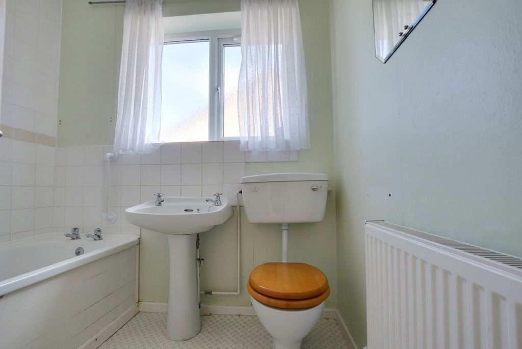 Property photo 3 of 24