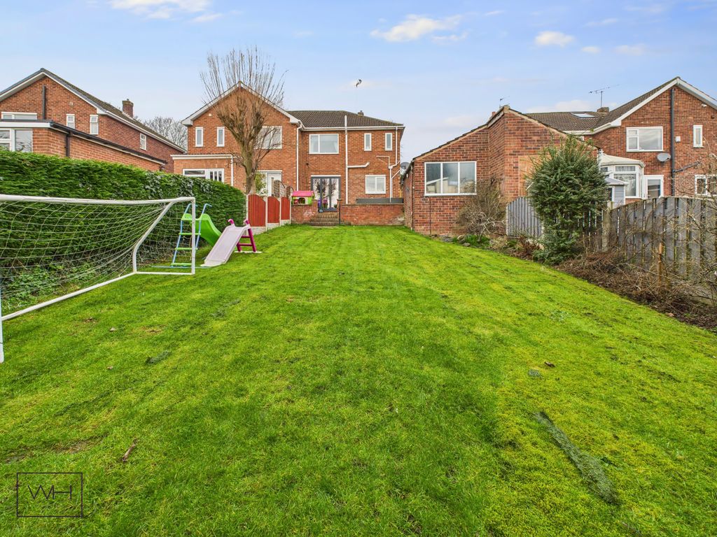 Property photo 2 of 14 Cam03785G0-Pr0212-Still012