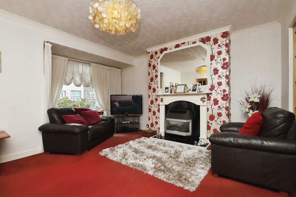 Property photo 3 of 15