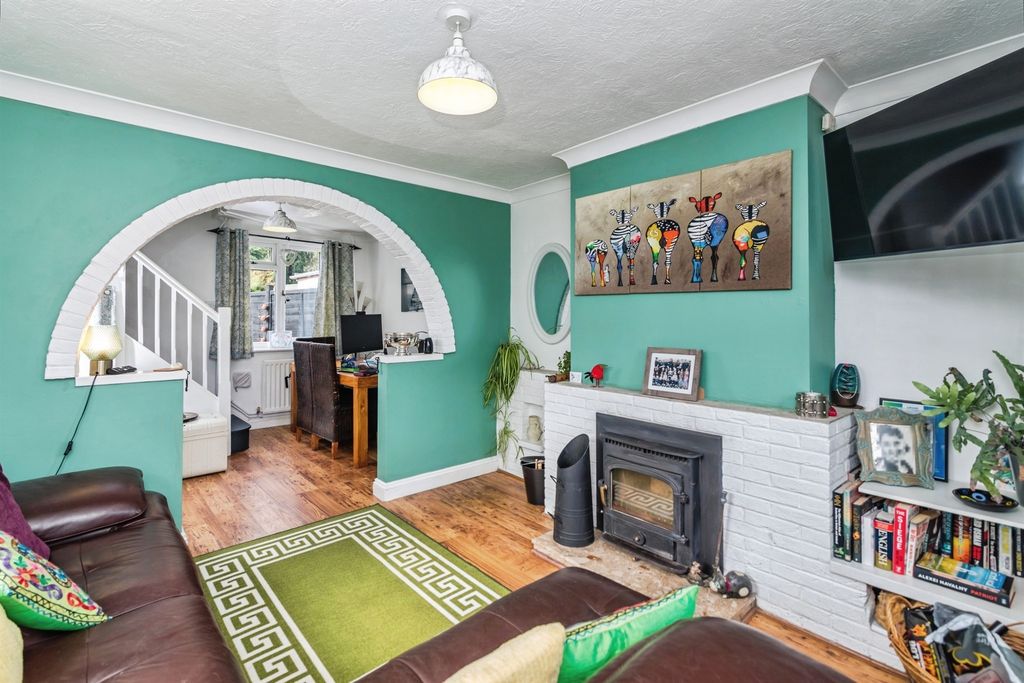 Property photo 3 of 17
