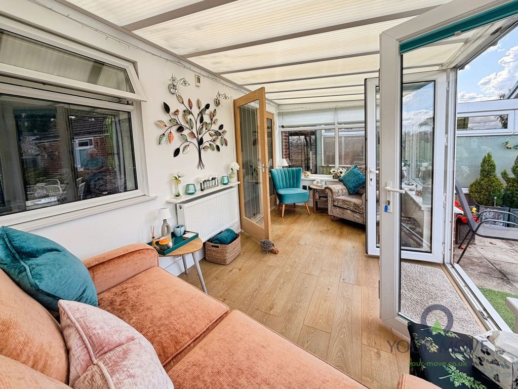 Property photo 3 of 15 Conservatory