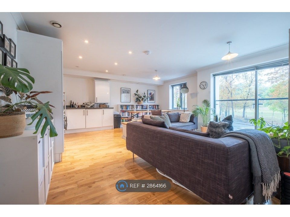 Property photo 2 of 16 Open Plan Living, Views Over Brockwell Park